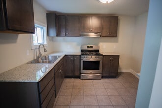 448 Cottage St in Rochester, NY - Building Photo - Building Photo
