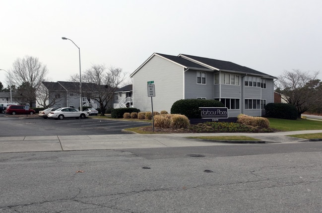 Harbour Place in Wilmington, NC - Building Photo - Building Photo