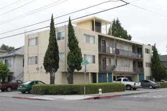 3000 Fruitvale Ave in Oakland, CA - Building Photo - Building Photo