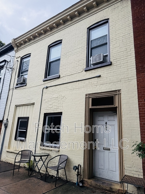 property at 405 E Orange St