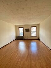 16 Perrine Ave in Jersey City, NJ - Building Photo - Building Photo