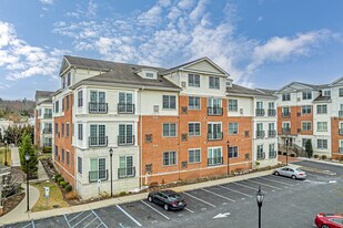 The Plaza at Tenafly in Tenafly, NJ - Building Photo