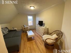 67 Temple St, Unit 3