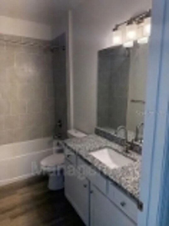 7379 Helliwell St in North Port, FL - Building Photo