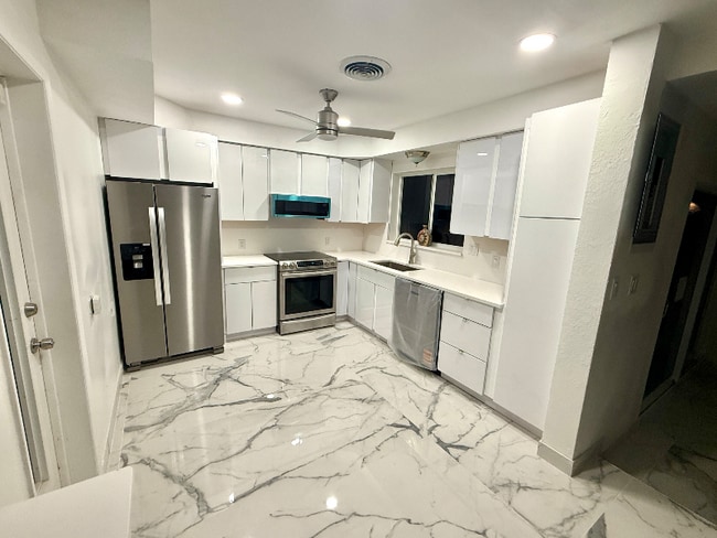 2685 SE 5th St in Pompano Beach, FL - Building Photo - Building Photo