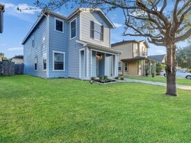 8131 Chancewood Ln in Humble, TX - Building Photo