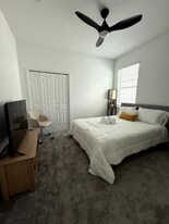 1128 Deepwater Cir, Unit Apartment in Eagle Lake, FL - Building Photo