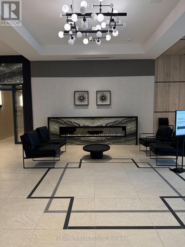 15 Watergarden Dr in Mississauga, ON - Building Photo - Building Photo