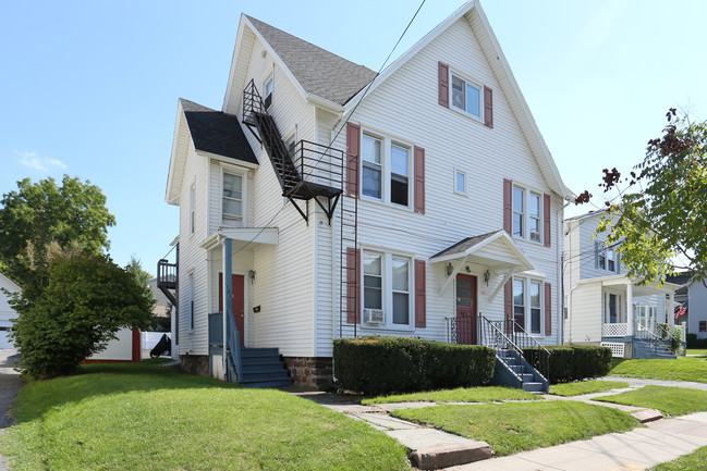 183 Main St in Brockport, NY - Building Photo - Building Photo