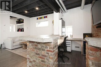 1233 Dundas St E in Toronto, ON - Building Photo - Building Photo