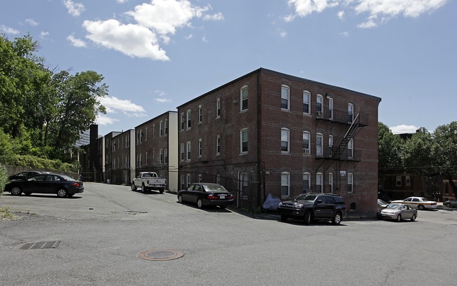 46-82 S Huntington Ave in Boston, MA - Foto de edificio - Building Photo