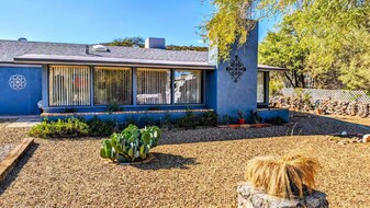 9365 E Cornville Rd in Cornville, AZ - Building Photo