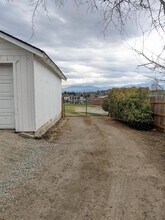 3232 Lone Pine Rd in Medford, OR - Building Photo - Building Photo