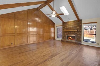 6300 Aires Dr in Arlington, TX - Building Photo - Building Photo