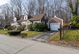 10 Woodland Ter 1 in Columbia, CT - Building Photo - Building Photo