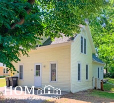 322 E Humphrey St in Lake Crystal, MN - Building Photo