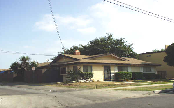 7795 2nd St in Stanton, CA - Building Photo