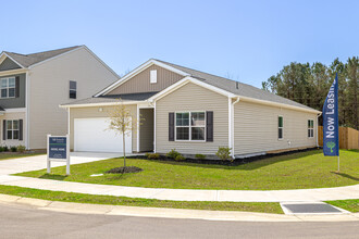 Mill Branch At Spring Hill in Leland, NC - Building Photo - Building Photo