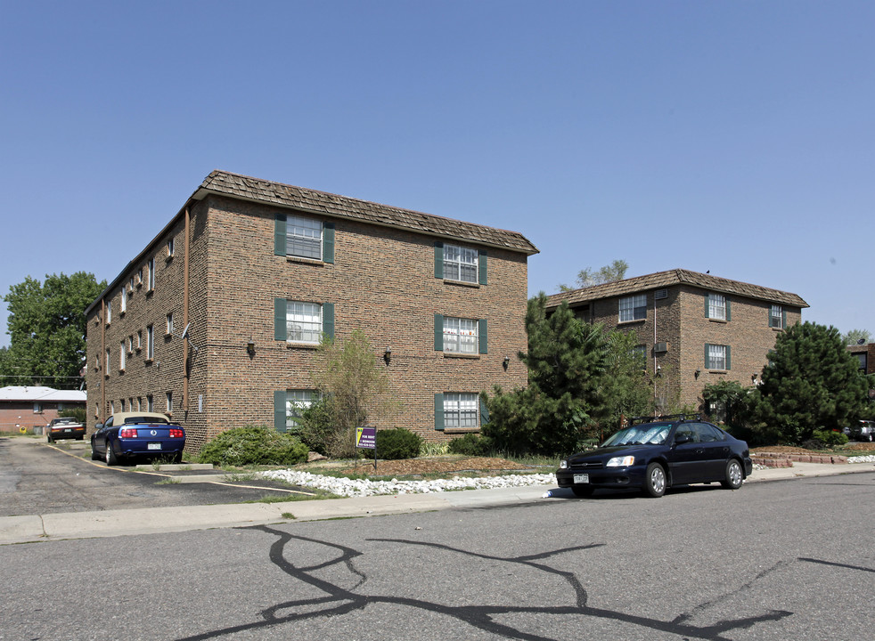 Kings Brook Arms in Englewood, CO - Foto de edificio