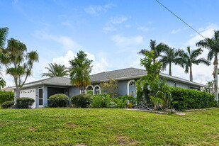 918 SW 19th Ln in Cape Coral, FL - Building Photo - Building Photo