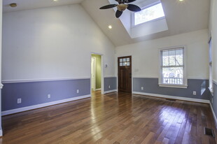 1337 Vine St in Charleston, SC - Building Photo - Building Photo