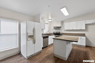 1325 Bramblewood Ln in Eugene, OR - Building Photo - Building Photo