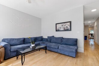 93 Old Harbor St, Unit 1 in Boston, MA - Building Photo - Building Photo