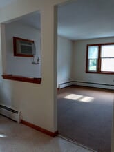58 Cedar St in Waltham, MA - Building Photo - Building Photo