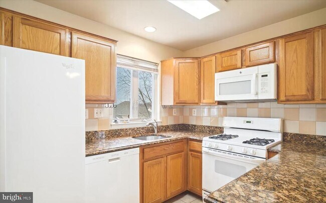 22006 Stone Pier Ln in Clarksburg, MD - Building Photo - Building Photo