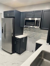 1501 NW 8th Ave-Unit -E-W in Fort Lauderdale, FL - Building Photo - Building Photo