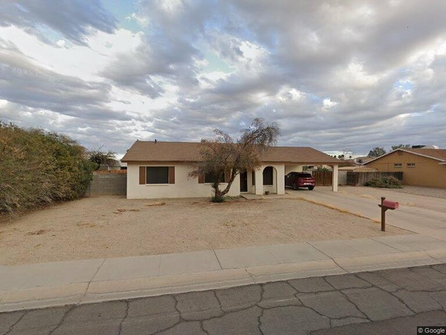 property at 1760 N Dakota Dr