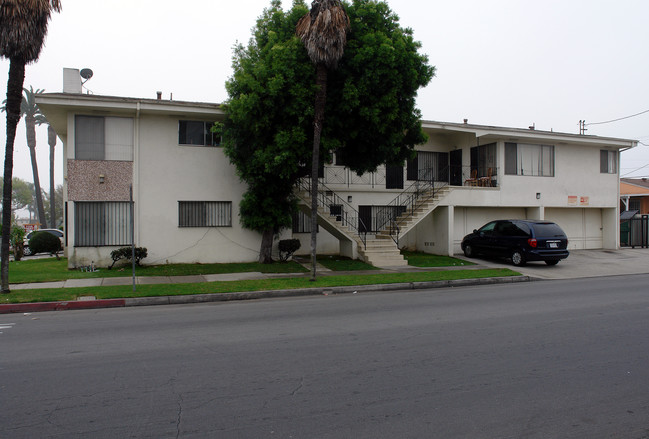 701 S Osage Ave in Inglewood, CA - Building Photo - Building Photo