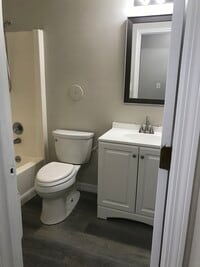 400 E 5th St, Unit 2 photo'