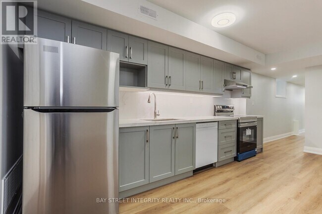 19 D'Arcy St in Toronto, ON - Building Photo - Building Photo