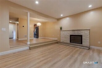 101 Farmington Chase Crescent in Farmington, CT - Building Photo - Building Photo