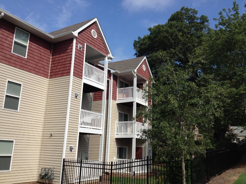 Seversville Apartments in Charlotte, NC - Foto de edificio