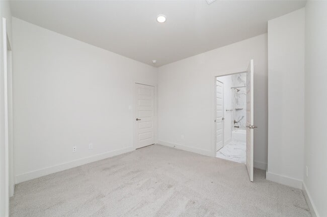 property at 3007 Ventas Dr