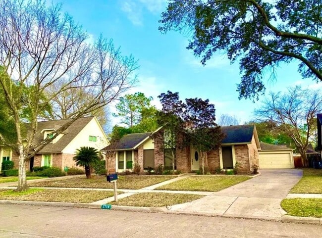 2719 Cotton Stock Dr in Sugar Land, TX - Building Photo - Building Photo