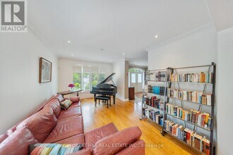 20 Romar Crescent in Toronto, ON - Building Photo - Building Photo