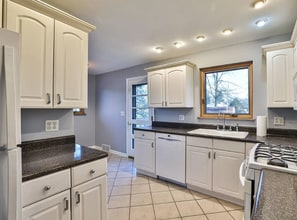 8090 Hopewell Rd in Cincinnati, OH - Building Photo - Building Photo