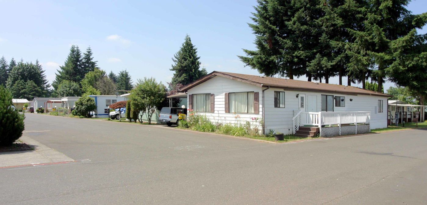 Pioneer Mobile Home Park in Boring, OR - Foto de edificio