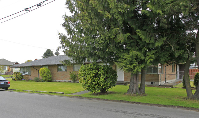 2005 12th St in Everett, WA - Building Photo - Building Photo