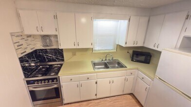 440 Maddock St in West Palm Beach, FL - Building Photo - Building Photo