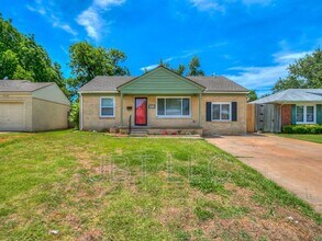 2132 Andover Ct in The Village, OK - Building Photo - Building Photo