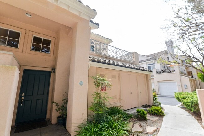 215 Shorebreaker Dr in Laguna Niguel, CA - Building Photo - Building Photo