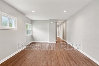 819 Parkway Ave in Indianapolis, IN - Building Photo - Building Photo