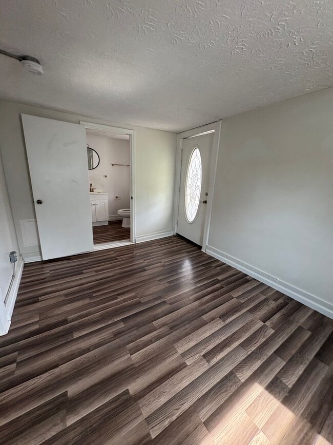 property at 207 Mt Vernon Rd
