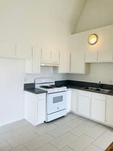 2346-2346 Ocean Ave in Ventura, CA - Building Photo - Building Photo