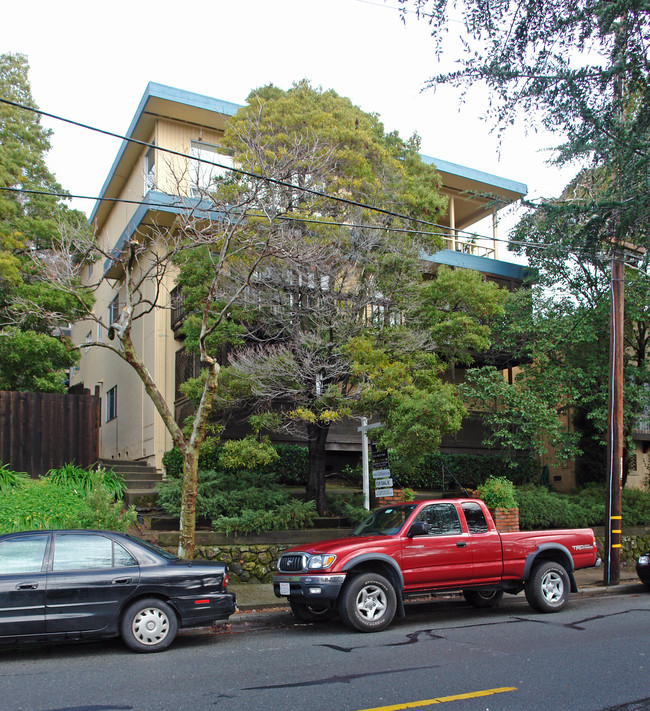 1142 Mission Ave in San Rafael, CA - Building Photo - Building Photo