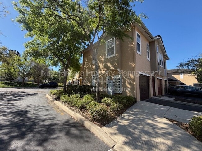 10075 Gate Pkwy N in Jacksonville, FL - Building Photo - Building Photo